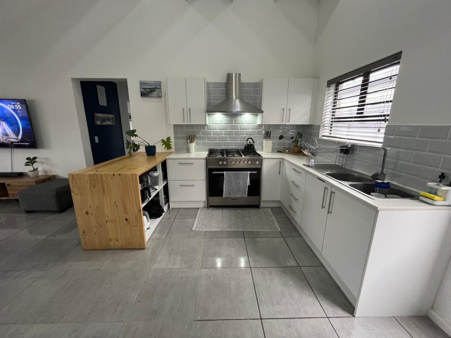 2 Bedroom Property for Sale in Anchorage Park Western Cape
